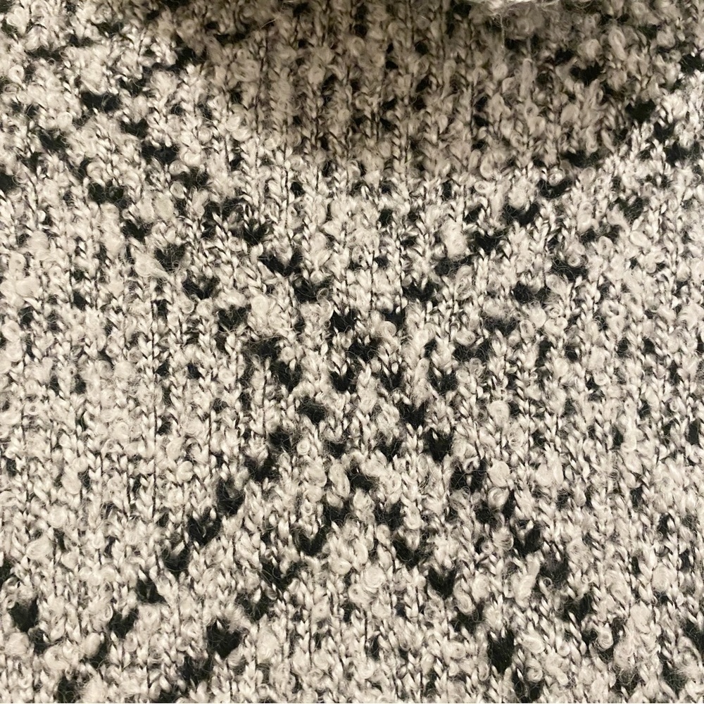Chelsea & Theodore | Wool Turtleneck Sweater Gray Diamond Size Small - Picture 4 of 5